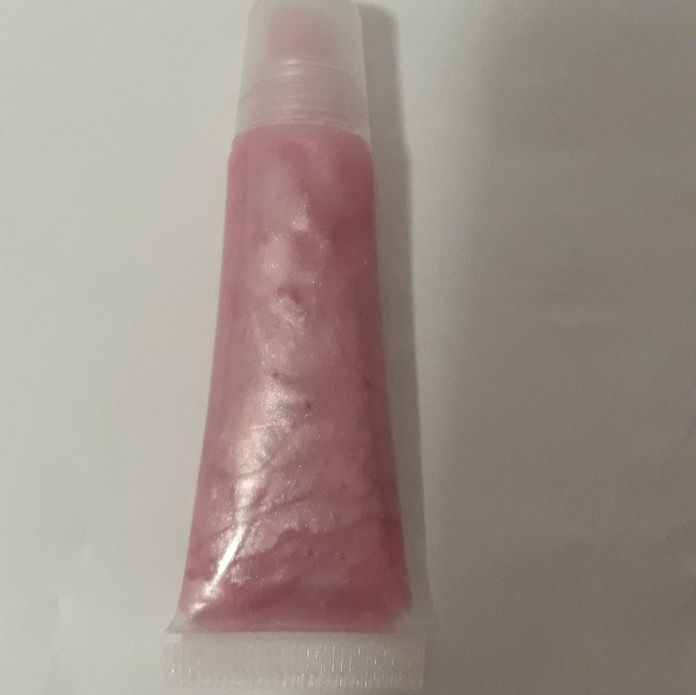 Lip gloss - Picture 3 of 5